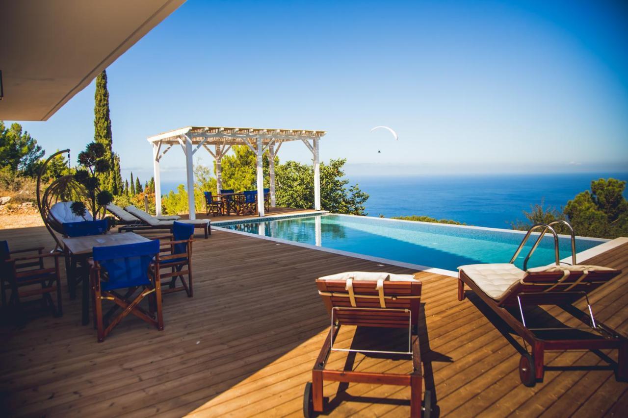 Villa Fabiana Kalamitsi  Exterior photo